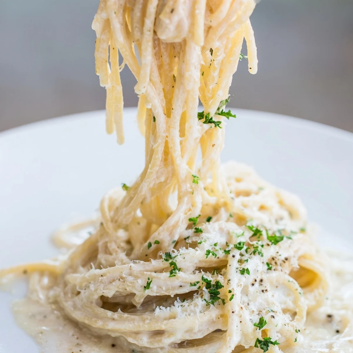 Creamy Three-Cheese Spaghetti