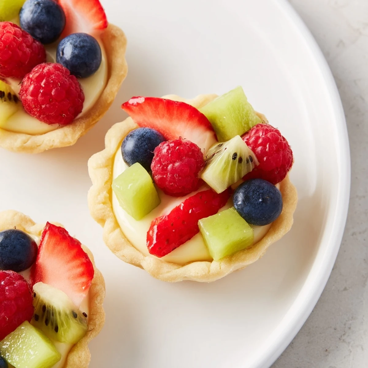 Mini Fruit Tartlets Circle