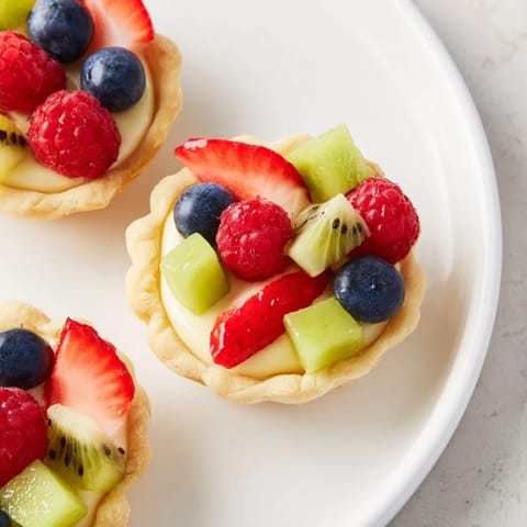 Mini Fruit Tartlets Circle