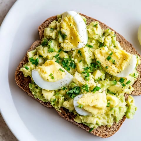 Avocado Egg Smash Toast